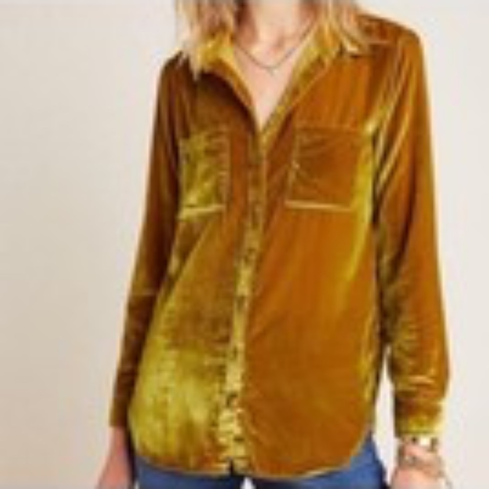 Elegant Velvet Button-Down Shirt in Gold